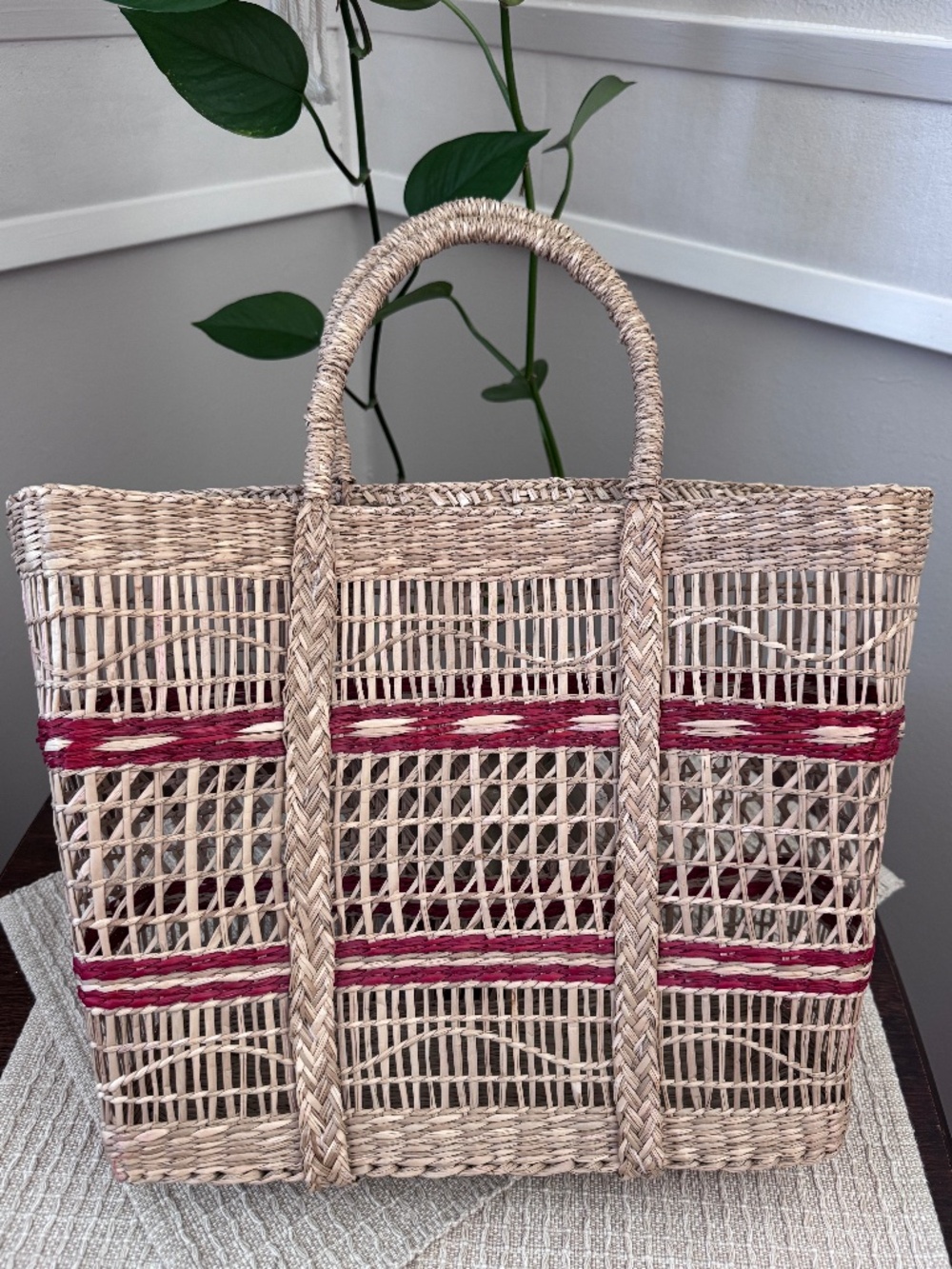 Open Weave tote bag with red accents